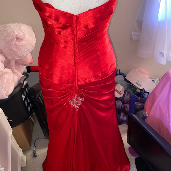 Beautiful Formal Red Prom Evening Dress ❤️ - Picture 13 of 16